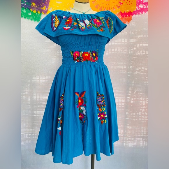 Turquoise Mexican embroidery dress - Picture 1 of 10